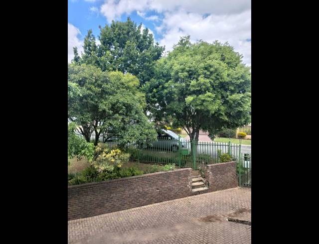 2 BEDROOM APARTMENT FOR SALE IN CROYDON